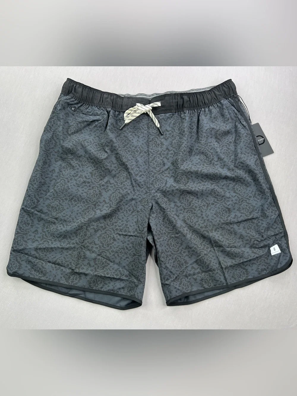 7 DIAMONDS CORE ACTIVE ATHLETIC SHORTS